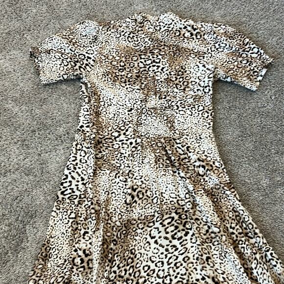 EUC FAITHFULL THE BRAND Marie Louise Midi Dress Mila Animal Print Womens Size 6 - Picture 5 of 16